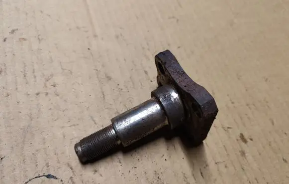 Chrysler PT Cruiser Rear wheel bearing hub 