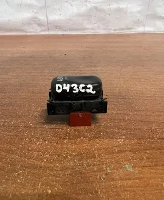 Mercedes-Benz C W202 ESP (stability program) switch 2108213451 D4362