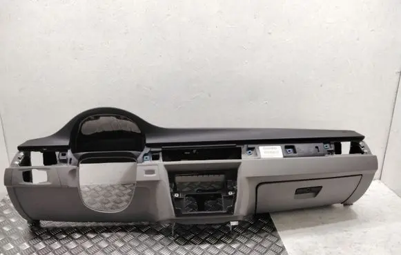 BMW 3 E90 E91 Dashboard 7155204