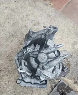 Citroen C4 Grand Picasso Fuel injection high pressure pump 0445010739