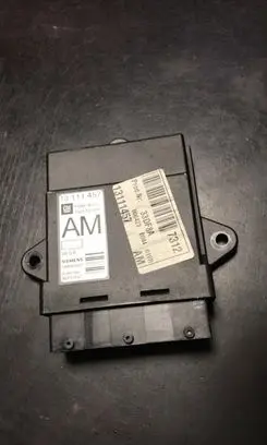 Opel Vectra C Door control unit/module 13111457