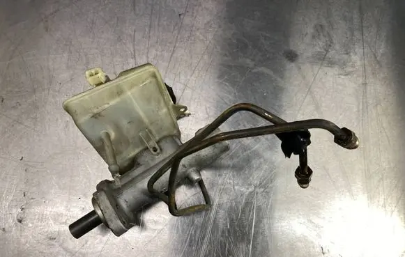 Volvo V70 Master brake cylinder 8646006