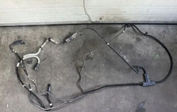 Volkswagen Golf VIII AdBlue liquid reservoir 