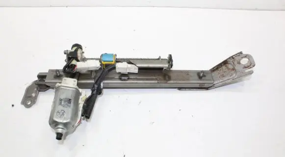 Lexus LS 430 Seat adjustment motor 8582030710