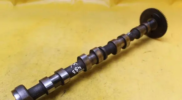 Toyota Avensis T270 Camshaft 
