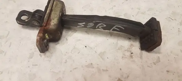 KIA Sorento Rear door check strap stopper