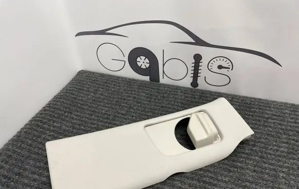 Mercedes-Benz Vito Viano W447 (B) pillar trim (top) A4476905425 631110021 15532740C