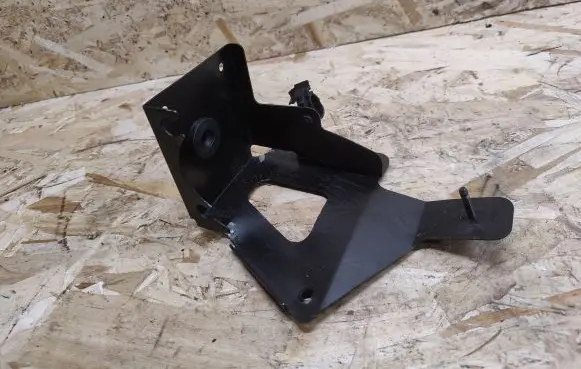 Maserati GranTurismo ABS pump bracket 