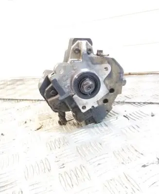 Volvo V70 Fuel injection high pressure pump 8642778 0445010043