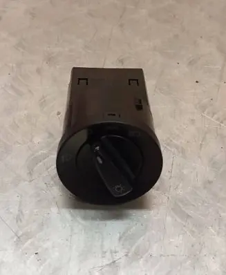 Volkswagen PASSAT B5 Light switch