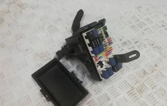 Ford Ka Fuse box set G1B512A581BG