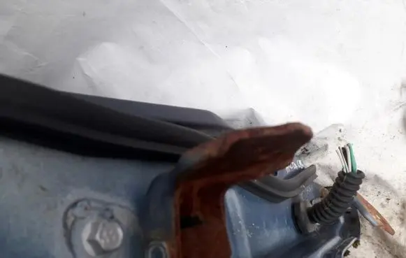Mazda 626 Front door upper hinge
