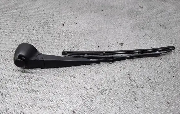 Volkswagen Polo III 6N 6N2 6NF Rear wiper blade arm