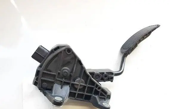 Toyota C-HR I Accelerator throttle pedal 78110F4042