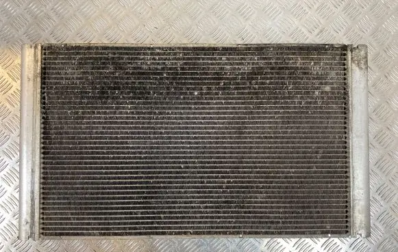 BMW 5 E60 E61 Coolant radiator 7792832 17117792832
