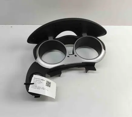 Nissan Juke I F15 Dashboard trim 682P11KG4A