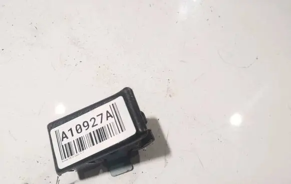 Honda FR-V Engine bonnet (hood) release handle