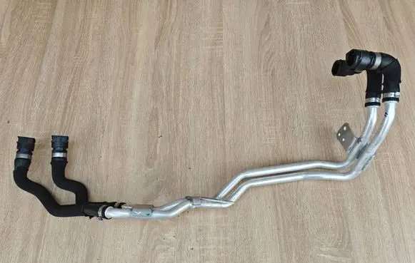 BMW 8 G16 Engine coolant pipe/hose 8571601