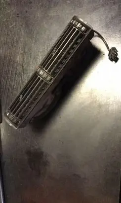 BMW 7 E32 Dash center air vent grill 1390926