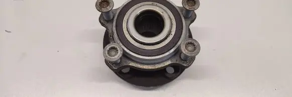 Volvo S90, V90 Front wheel hub 32370046