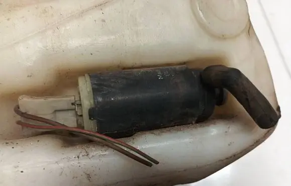 Windscreen/windshield washer pump