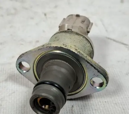 Subaru Forester SH Fuel pressure regulator 