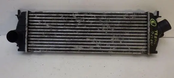 Opel Vivaro Intercooler radiator 8200411160