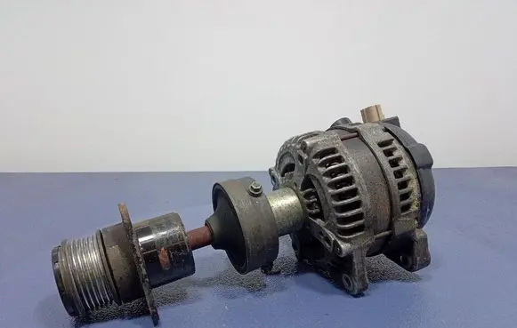 Ford Grand C-MAX Generator/alternator 