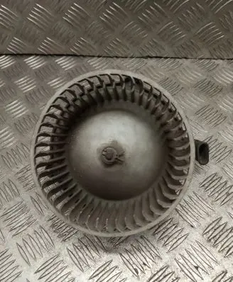 Mazda 121 Heater fan/blower