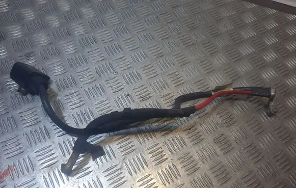 Volkswagen Jetta VI Positive cable (battery) 5C0971228E