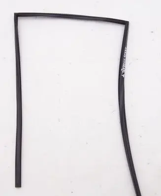 Suzuki Grand Vitara II Rubber seal rear door window/glass GRAND_VITARA_II_05-14_USZCZELKA_SZYBY_LEWY_TYŁ_5d