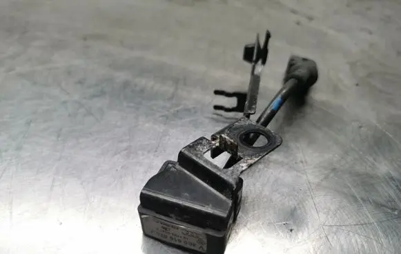 Audi A8 S8 D3 4E Airbag deployment crash/impact sensor 4E0616575J
