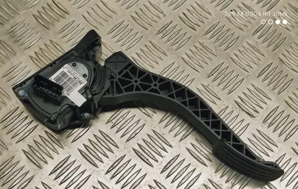 Peugeot 308 Accelerator throttle pedal 9674829180