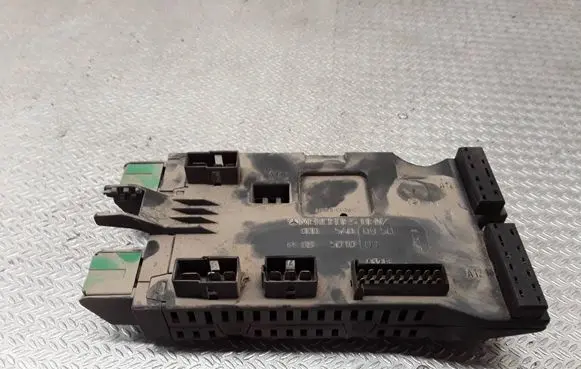 Volkswagen II LT Fuse module 0005400950 08501003