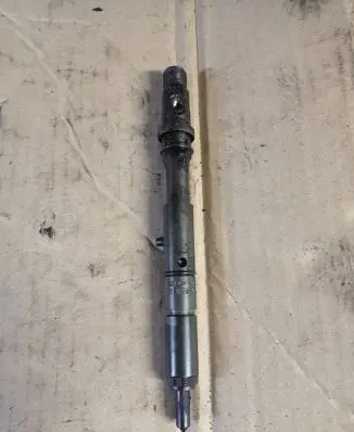 Audi A4 S4 B5 8D Fuel injector 059130201A