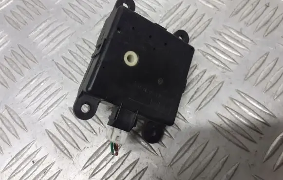 Nissan Primera Central body control module 3C270-30840