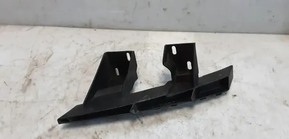 Audi Q7 4L Front bumper mounting bracket 4L0807334A
