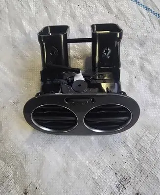 Volkswagen Tiguan Dash center air vent grill 5N0819203A 08238