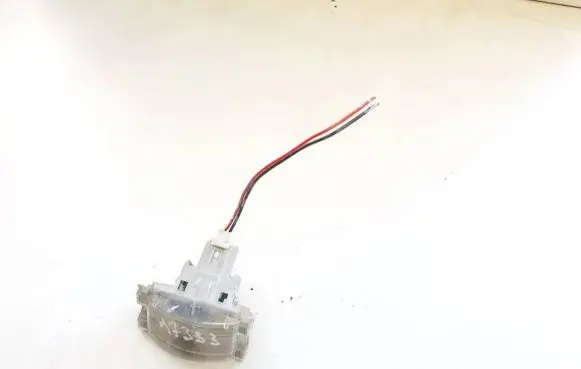 Mazda 2 Number plate light p2514