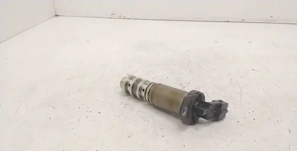 BMW 3 E90 E91 Camshaft vanos timing valve 13151279 7584115 1436
