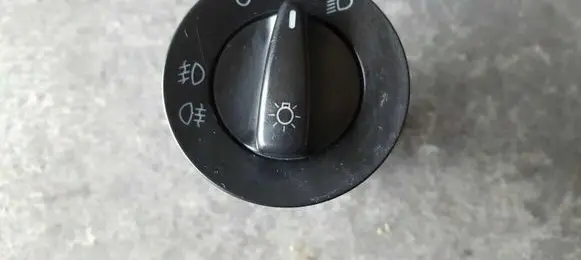 Volkswagen PASSAT B5 Light switch 1C0941531A