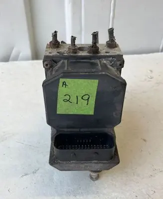 Mercedes-Benz Vito Viano W639 ABS Pump A0004469089