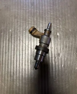 Toyota RAV 4 (XA30) Fuel injector 2371026011 D031123G