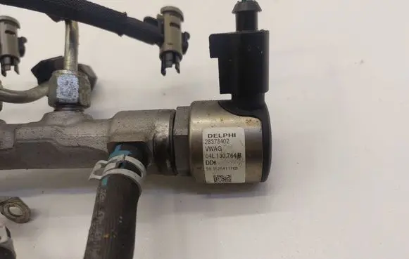 Volkswagen Golf VII Fuel main line pipe 04L130089F 04L130764B
