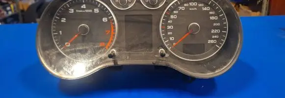 Audi A3 S3 8P Speedometer (instrument cluster) 8p0920931