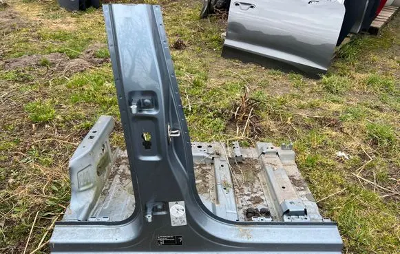 Volkswagen ID.3 Pillar (middle) SULIK1
