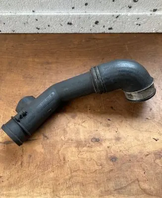 Intercooler hose/pipe