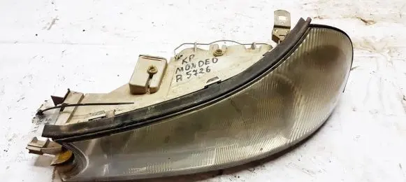 Ford Mondeo MK II Headlight/headlamp