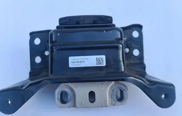 Volkswagen Golf VII Gearbox mount