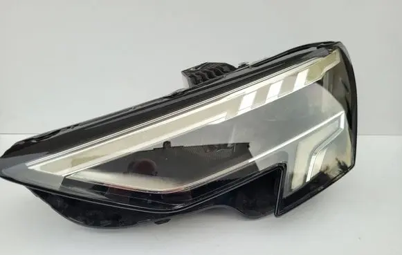 Audi A3 8Y Headlight/headlamp 8Y0941033